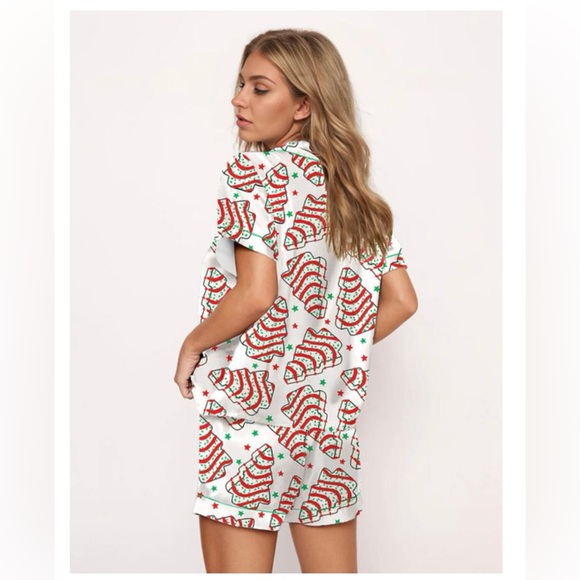 Christmas Tree Cake Pajama Set - NWT - Women’s Med - Picture 2 of 6